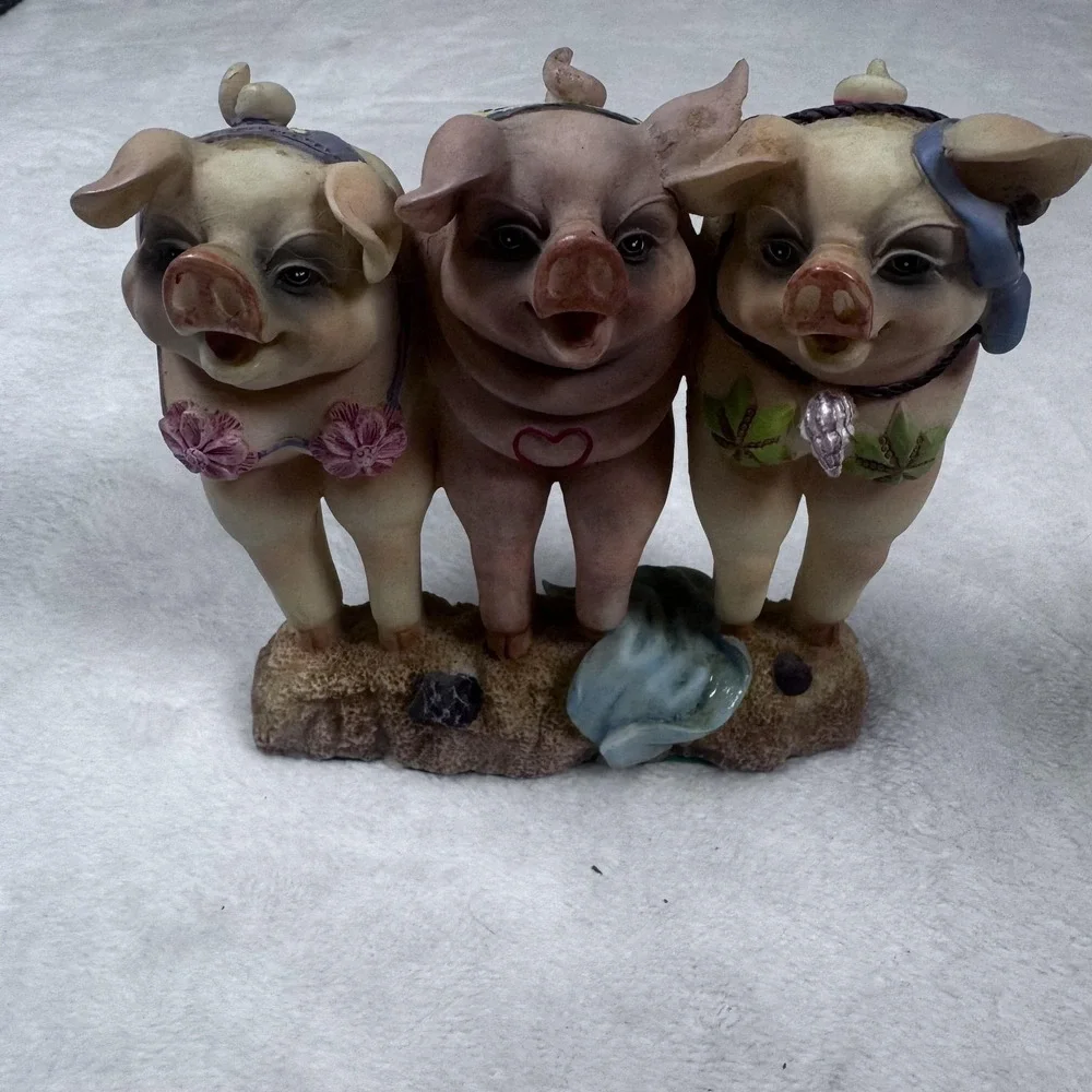 Vintage 2000 Three Pigs Bikini Swimsuit Resin Figurine Statue UC Pig Decor